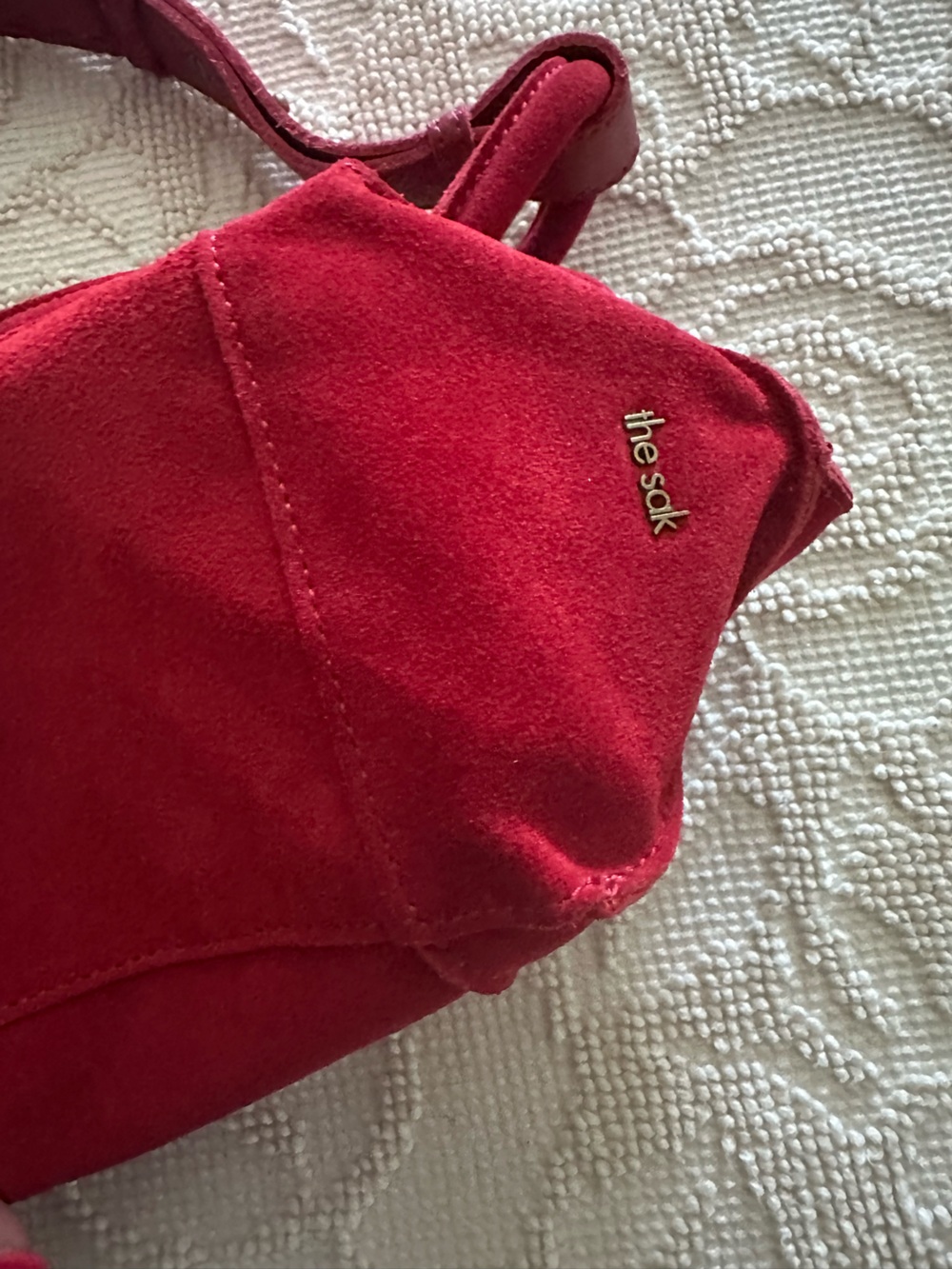 The Sak Los Feliz Hobo Bag Scarlet Red Suede Fall Ready 2026 - Picture 8 of 10